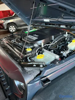 2016 Jeep Sahara — foto 2 / 16