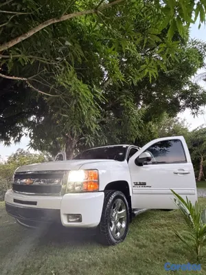 2010 Chevrolet Silverado — foto 2 / 10