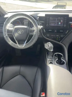 2021 Toyota Camry — foto 10 / 11