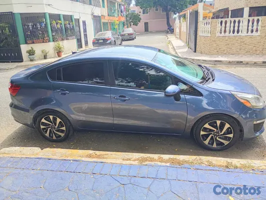 2016 Kia Rio — foto 4 / 8