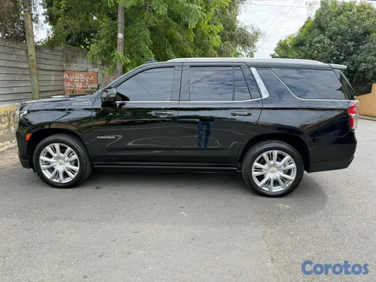 2024 Chevrolet Tahoe — foto 3 / 5