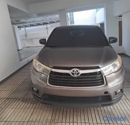 2015 Toyota Highlander — foto 13 / 14