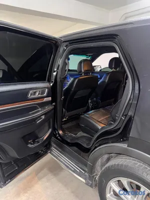 2016 Ford Explorer — foto 9 / 10