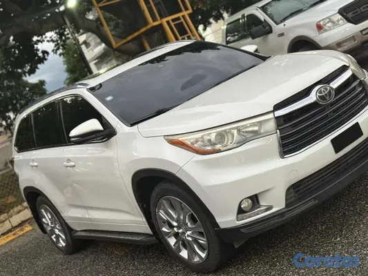 2015 Toyota Highlander — foto 2 / 13