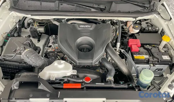 2027 Isuzu Mux — foto 12 / 12
