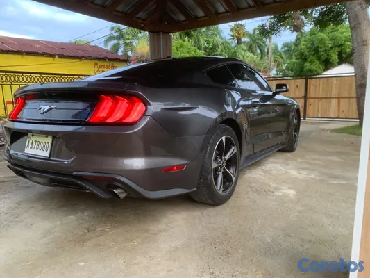 2019 Ford Mustang — foto 6 / 6