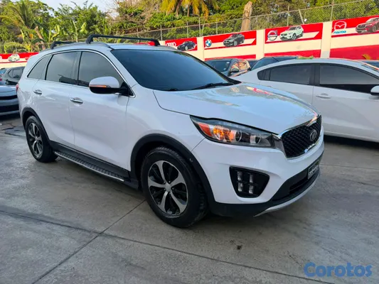 2016 Kia Sorento — foto 2 / 8
