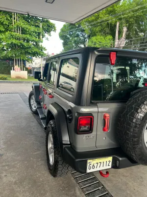 2018 Jeep Rubicon — foto 2 / 10