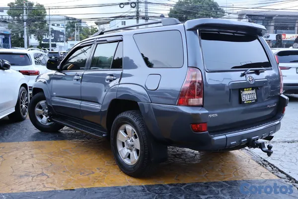 2004 Toyota 4 Runner — foto 4 / 7