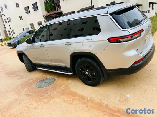 2022 Jeep Grand Cherokee L — foto 2 / 20
