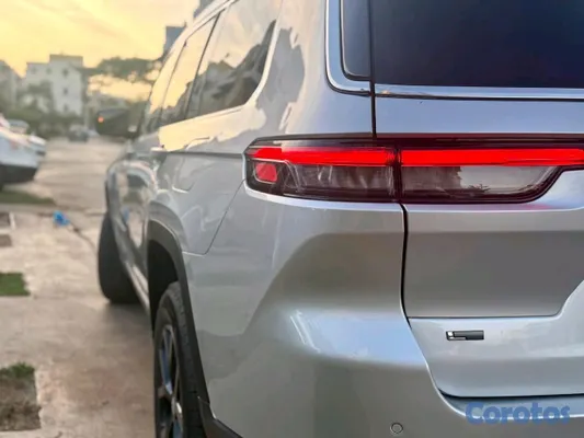 2022 Jeep Grand Cherokee L — foto 3 / 20