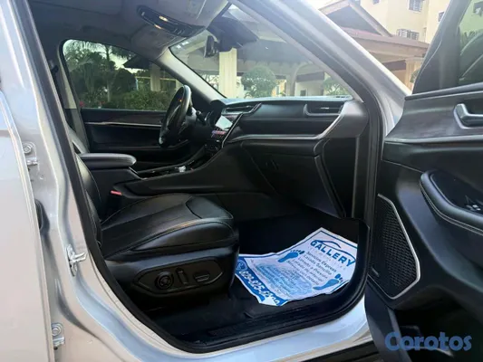 2022 Jeep Grand Cherokee L — foto 16 / 20