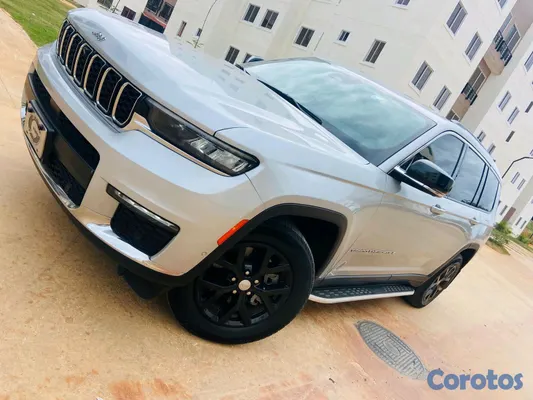 2022 Jeep Grand Cherokee L — foto 17 / 20