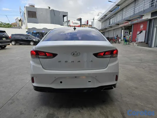 2018 Hyundai Sonata — foto 3 / 10