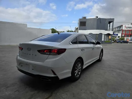 2018 Hyundai Sonata — foto 4 / 10