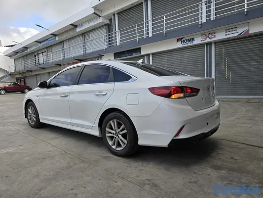 2018 Hyundai Sonata — foto 6 / 10
