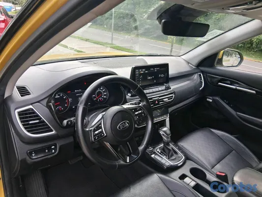 2021 Kia Seltos — foto 6 / 10