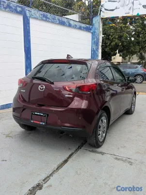 2020 Mazda 2 — foto 8 / 14