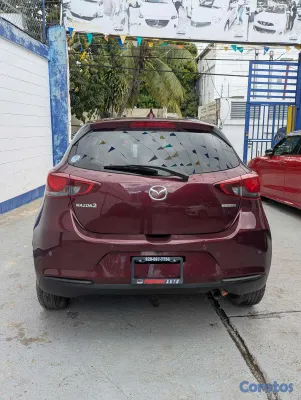 2020 Mazda 2 — foto 12 / 14
