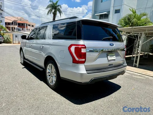 2018 Ford Expedition — foto 3 / 12