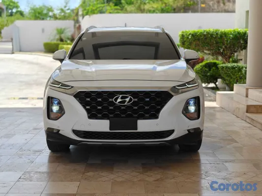 2019 Hyundai Santa Fe — foto 2 / 9