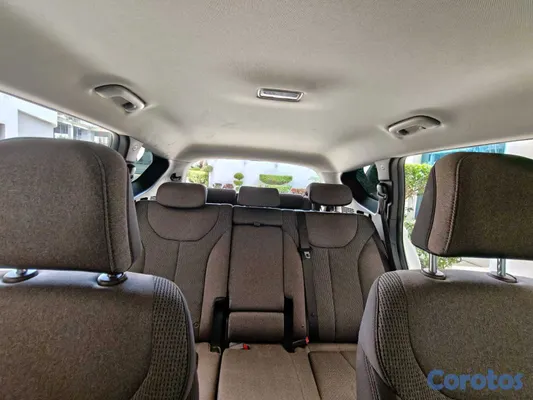 2019 Hyundai Santa Fe — foto 7 / 9