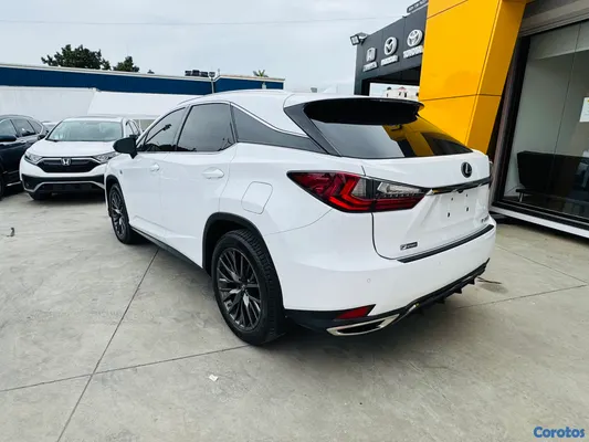 2022 Lexus Rx — foto 4 / 10