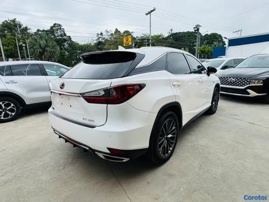 2022 Lexus Rx — foto 5 / 10
