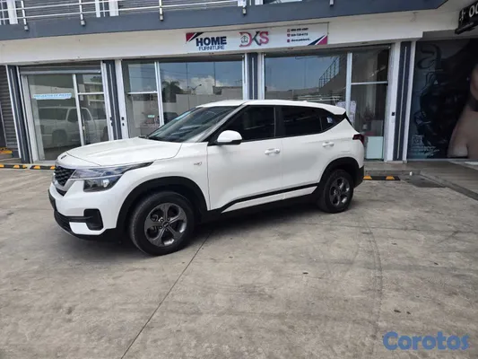 2022 Kia Seltos — foto 16 / 19