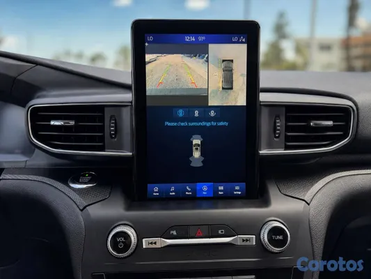 2020 Ford Explorer — foto 5 / 9