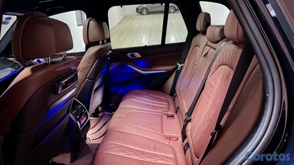 2019 BMW X5 — foto 9 / 14
