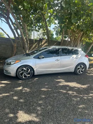 2016 Kia Forte — foto 3 / 9