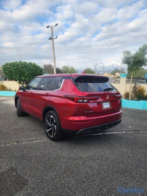 2022 Mitsubishi Outlander — foto 2 / 6