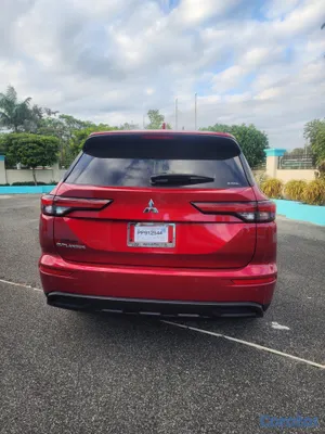 2022 Mitsubishi Outlander — foto 5 / 6