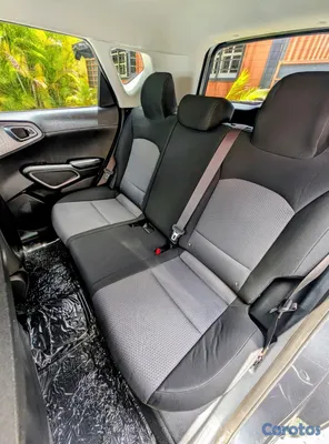 2020 Kia Soluto — foto 8 / 10