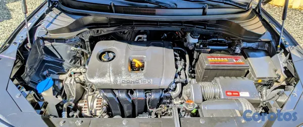 2020 Kia Soluto — foto 9 / 10