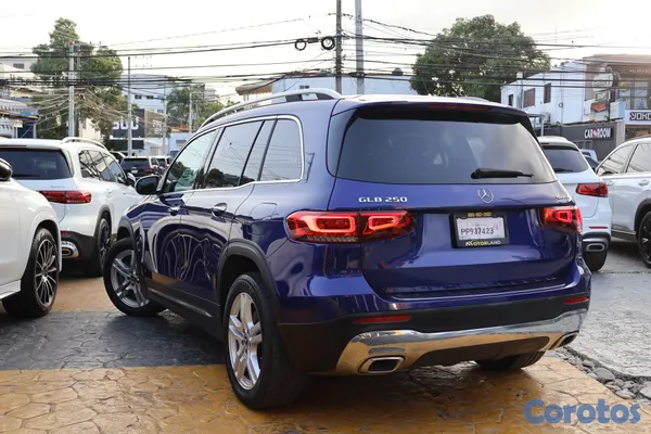 2020 Mercedes-Benz Clase GLB — foto 3 / 9