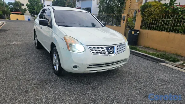 2010 Nissan Rogue — foto 7 / 9