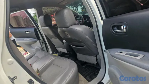 2010 Nissan Rogue — foto 9 / 9
