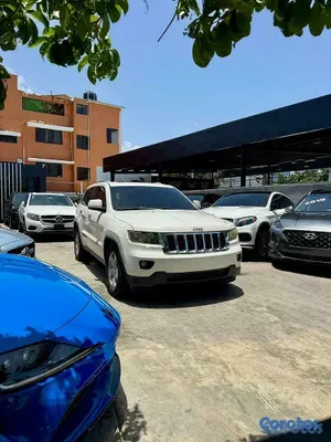 2012 Jeep Grand Cherokee L — foto 3 / 10