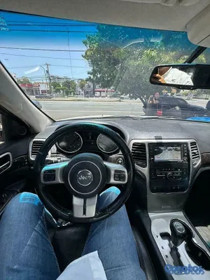 2012 Jeep Grand Cherokee L — foto 5 / 10