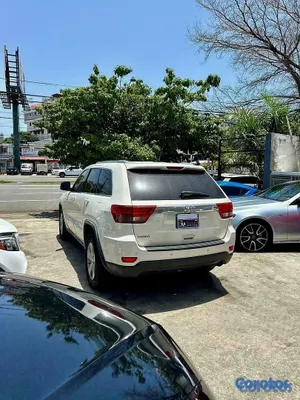 2012 Jeep Grand Cherokee L — foto 9 / 10