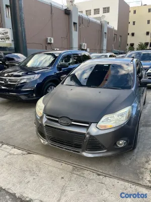 2012 Ford Focus — foto 2 / 7
