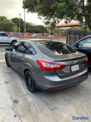 2012 Ford Focus — foto 3 / 7