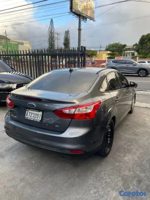 2012 Ford Focus — foto 5 / 7