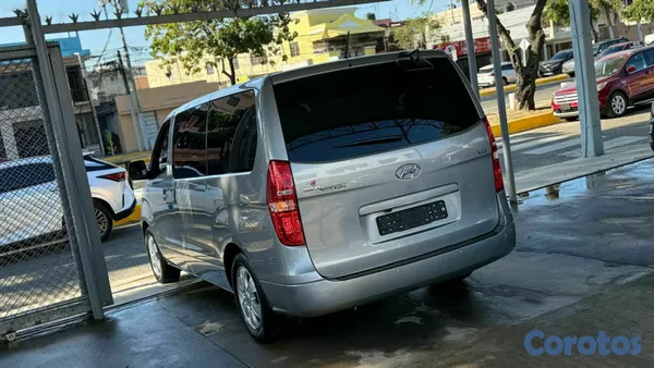 2020 Hyundai Grand Starex — foto 2 / 8