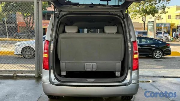 2020 Hyundai Grand Starex — foto 7 / 8