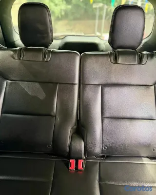 2020 Ford Explorer — foto 8 / 13