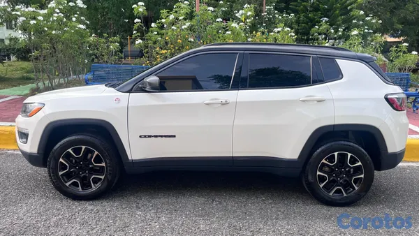 2020 Jeep Compass — foto 5 / 11