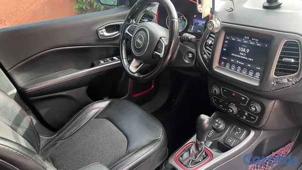 2020 Jeep Compass — foto 10 / 11